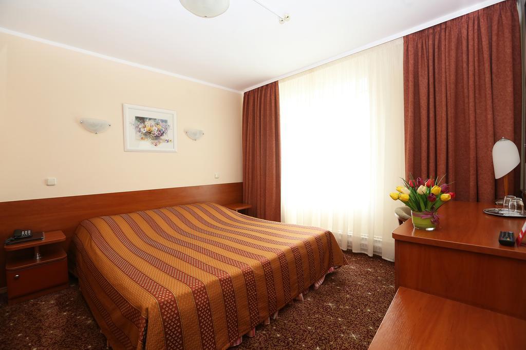 Sputnik Hotel Minsk Extérieur photo