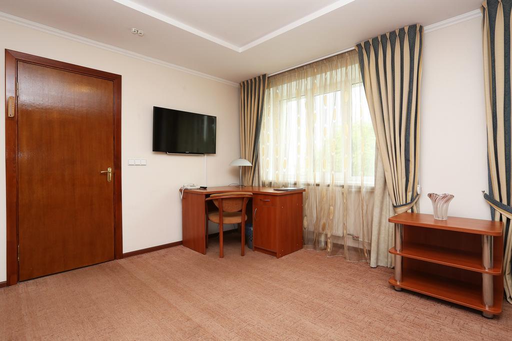 Sputnik Hotel Minsk Extérieur photo